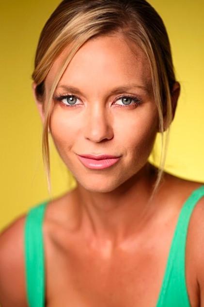 Sara Kova - Actor Profile Photo