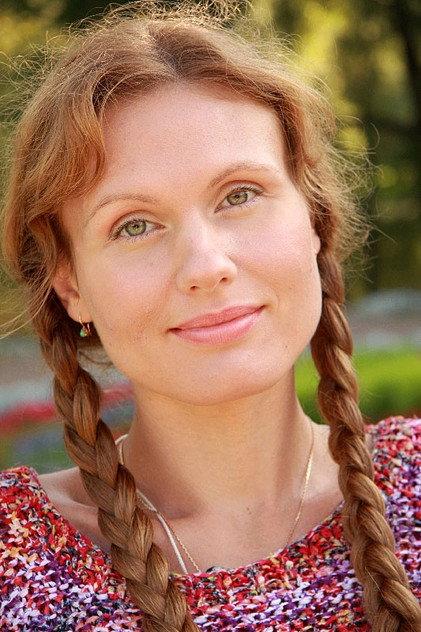 Yuliya Yanovskaya - Actor Profile Photo