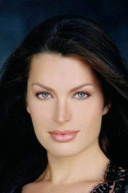 Amanda Tosch - Actor Profile Photo