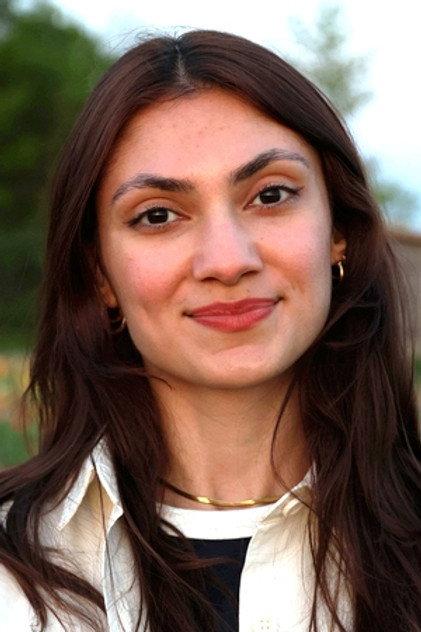 Nika Layeghi - Actor Profile Photo