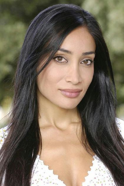 Sofia Hayat - Actor Profile Photo
