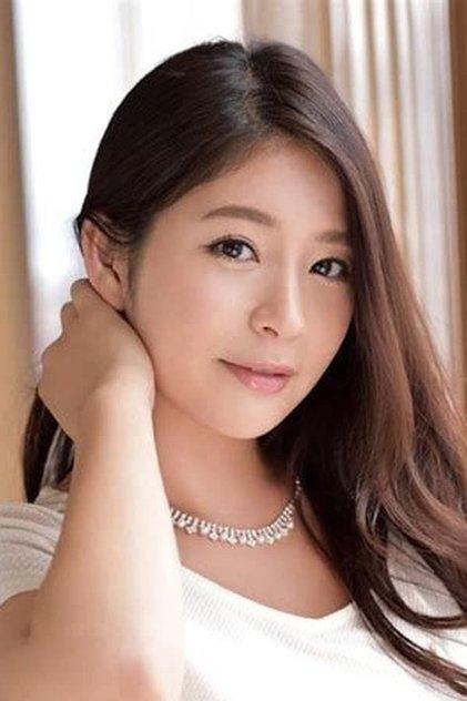 Meguri Fujiura - Actor Profile Photo