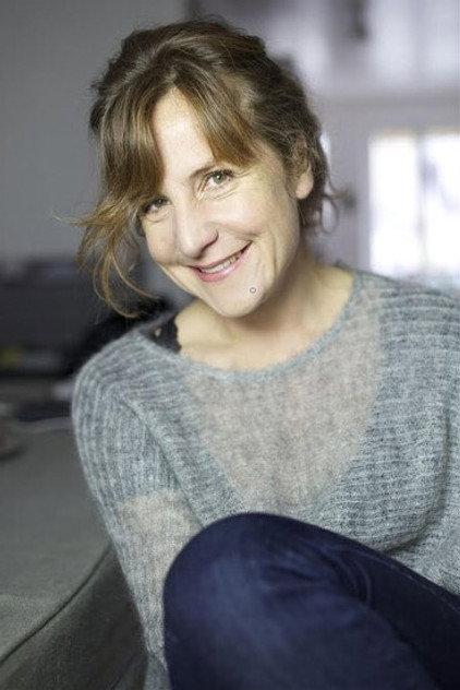Daphné De Quatrebarbes - Actor Profile Photo
