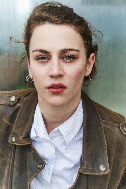 Josephine Bloéb - Actor Profile Photo