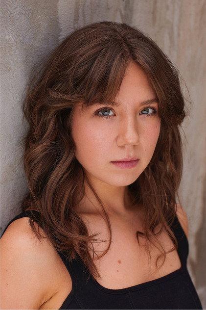 Elysia Janssen - Actor Profile Photo