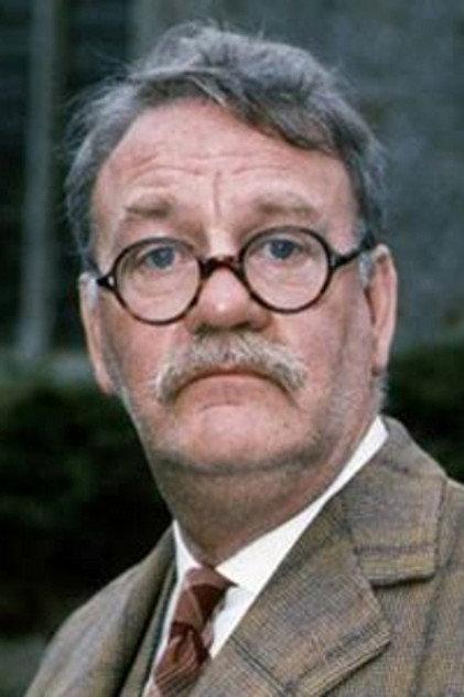 Leon Sinden - Actor Profile Photo