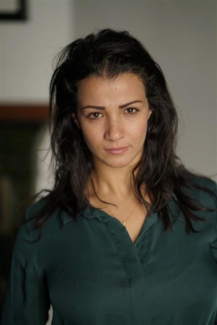 Fouzia Guezoum - Actor Profile Photo