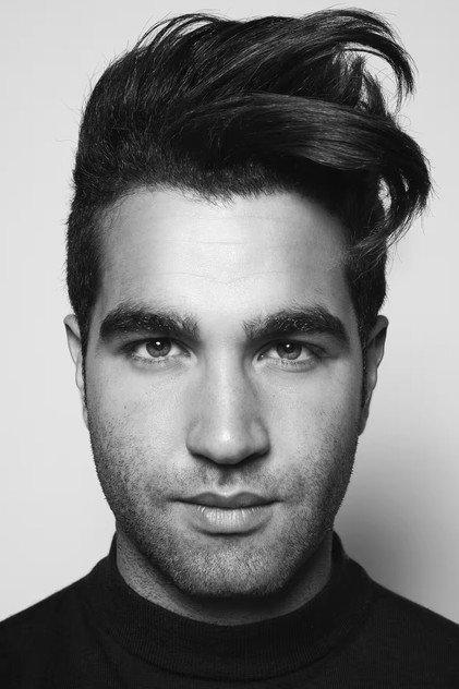 Mano Bouzamour - Actor Profile Photo