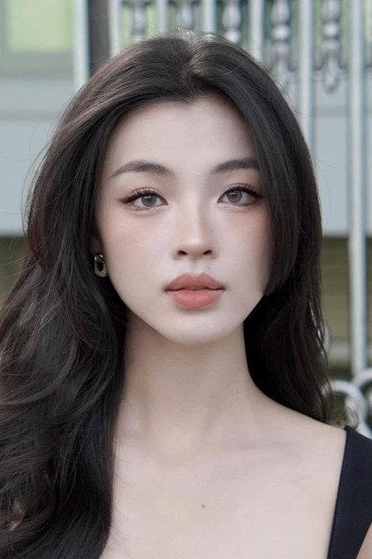 Phạm Nguyễn Lan Thy - Actor Profile Photo