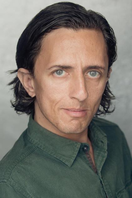 Elliot Harris - Actor Profile Photo