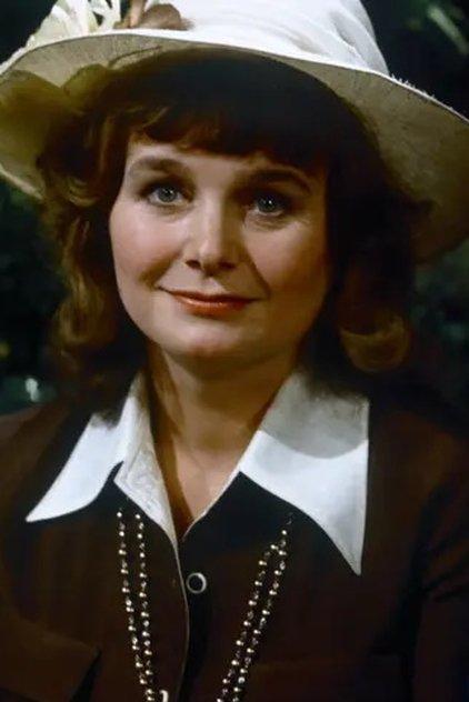 Ann Beach - Actor Profile Photo