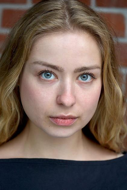 Éléonore Lamothe - Actor Profile Photo