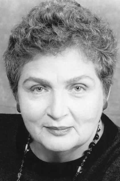Lola Pashalinski - Actor Profile Photo