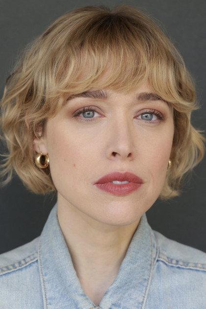 Carrie Barrett - Actor Profile Photo