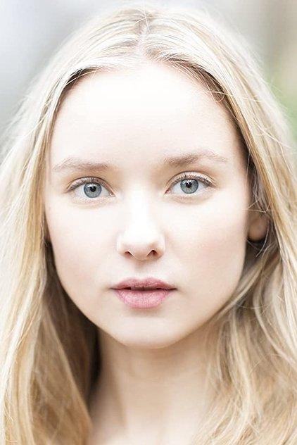 Alexandra Dowling - Actor Profile Photo