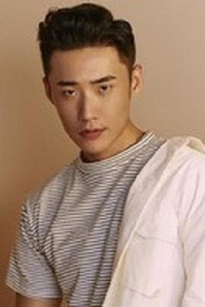 Yifei Pan - Actor Profile Photo