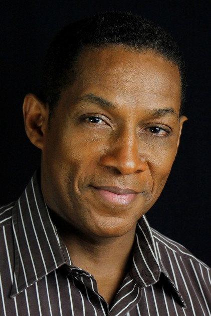 Cameron Arnett - Actor Profile Photo