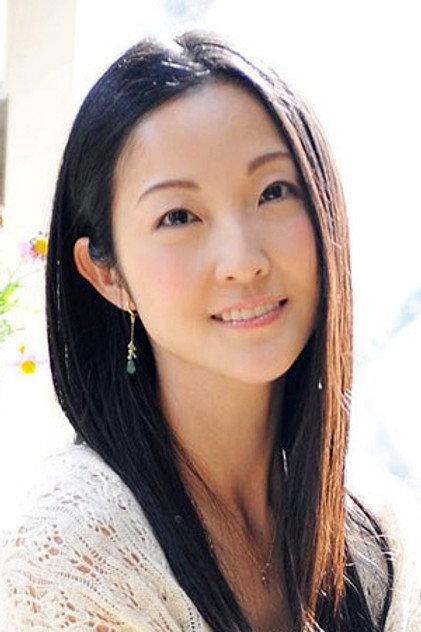 Shizuka Itoh - Actor Profile Photo