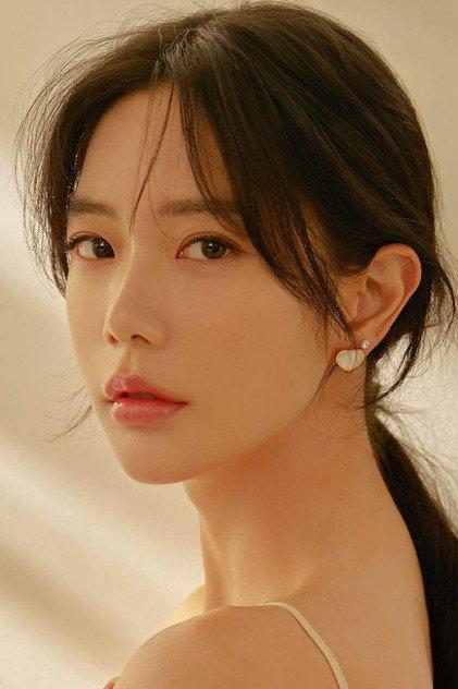 Clara Lee - Actor Profile Photo