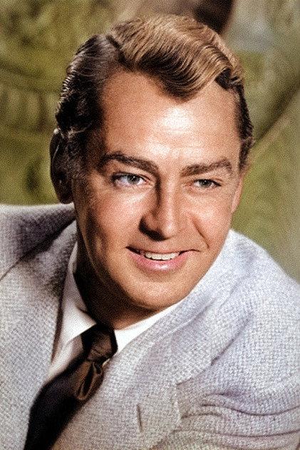 Muzaffer Tema - Actor Profile Photo