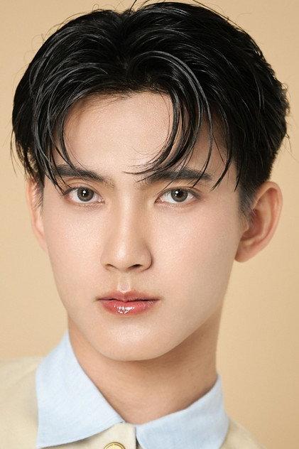Chalongrat Nobsamrong - Actor Profile Photo
