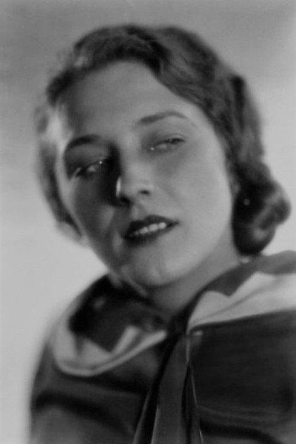 Leila Karnelly - Actor Profile Photo