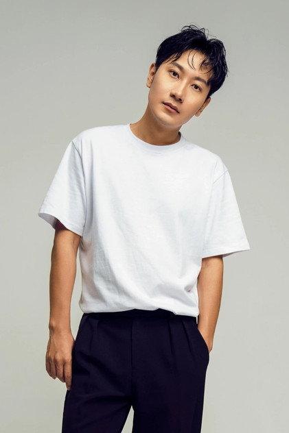 Yang Zhang - Actor Profile Photo