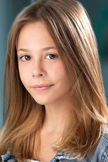 Izzy Perry - Actor Profile Photo