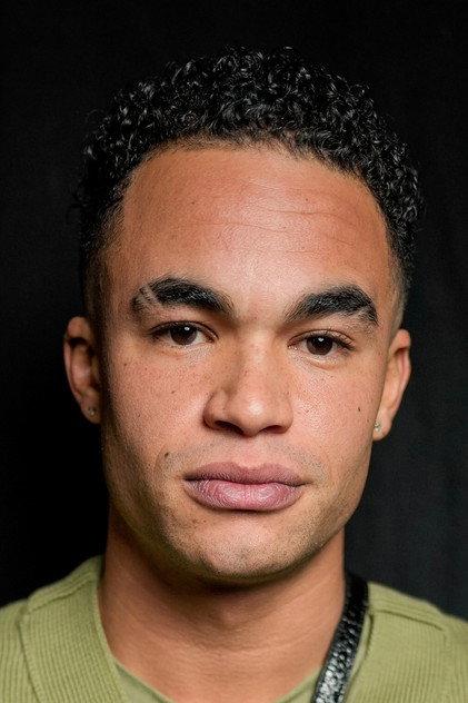 Théo Christine - Actor Profile Photo