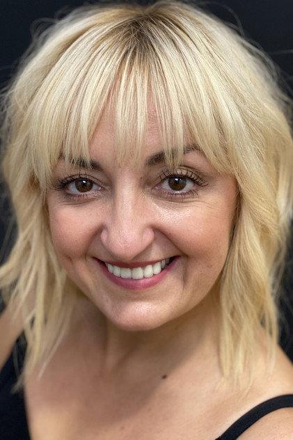 Amparo Oltra - Actor Profile Photo