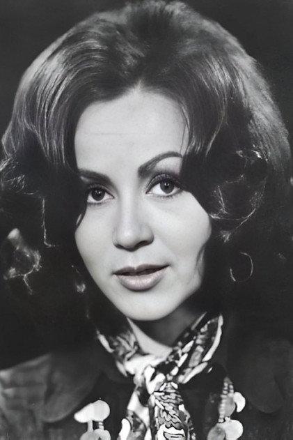 Anna Matzourani - Actor Profile Photo