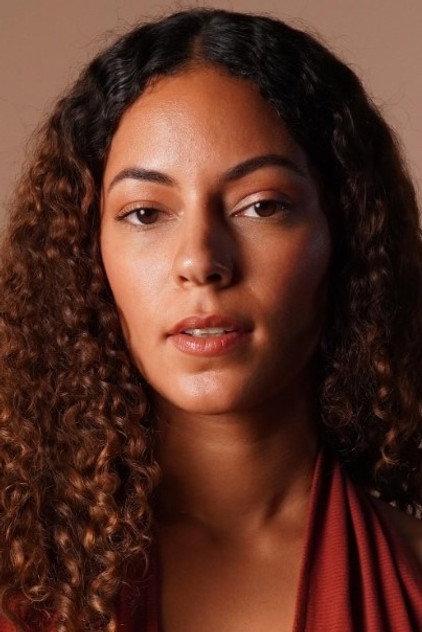Camila Santana - Actor Profile Photo