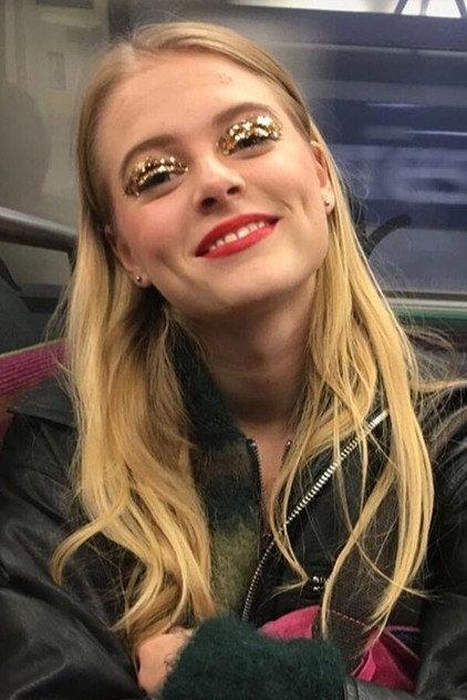 Eva Niewdanski - Actor Profile Photo