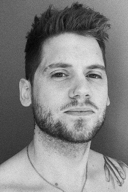 Tony Oller - Actor Profile Photo