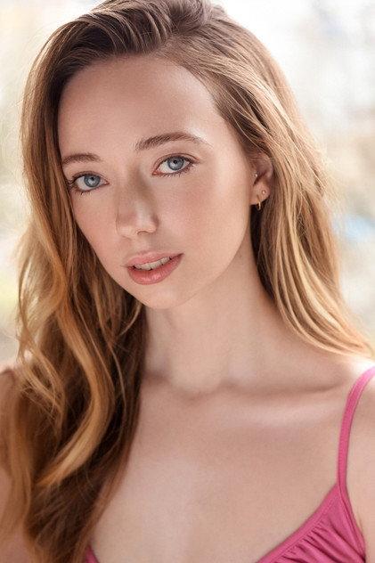 Alaska Leigh - Actor Profile Photo