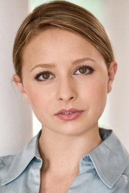 Courtney Pauroso - Actor Profile Photo