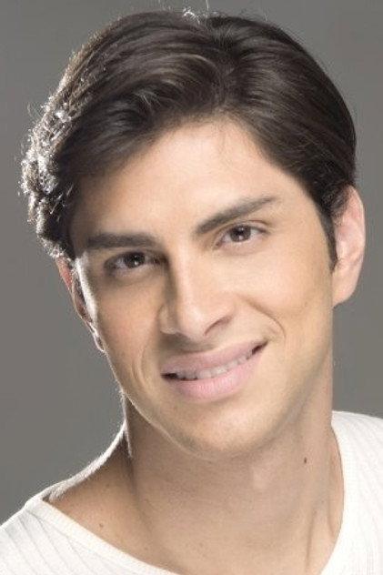 Cesar Flores - Actor Profile Photo