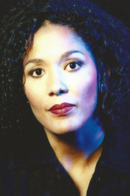 Caroline Lee-Johnson - Actor Profile Photo