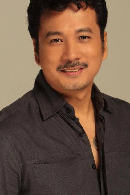 Simon Ibarra - Actor Profile Photo