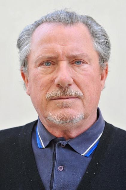 Paul Mark Elliott - Actor Profile Photo