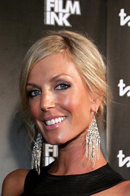 Annalise Braakensiek - Actor Profile Photo