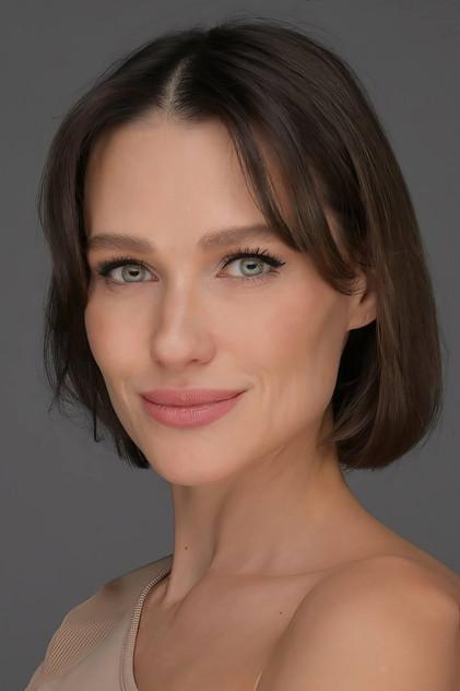 Yuliya Degtyarenko - Actor Profile Photo