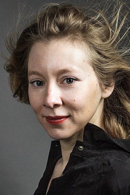 Géraldine Martineau - Actor Profile Photo