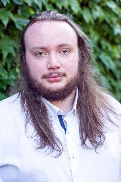 Tom Pezier - Actor Profile Photo