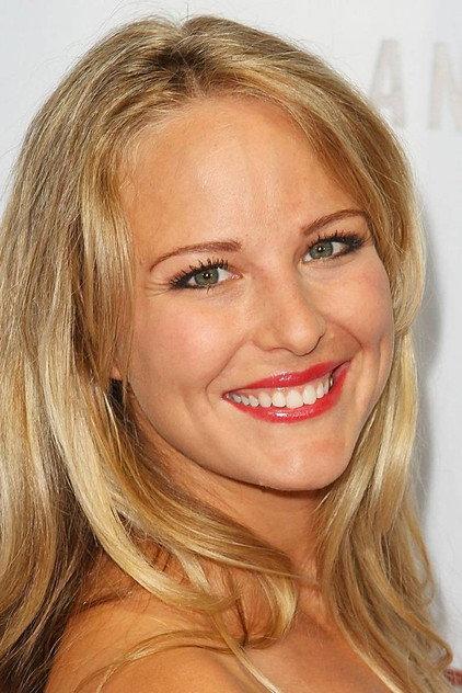Selena Fara - Actor Profile Photo