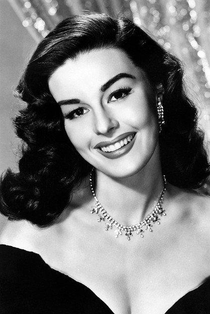 Elaine Stewart - Actor Profile Photo
