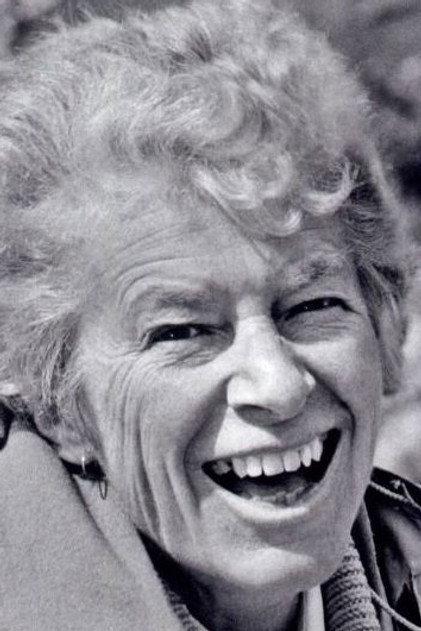 Gwen Moffat - Actor Profile Photo