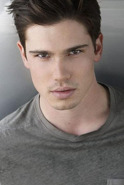 Tanner Novlan - Actor Profile Photo