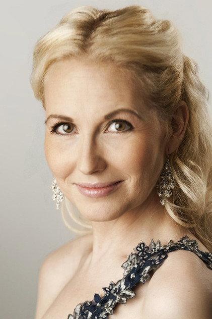 Dísella Lárusdóttir - Actor Profile Photo