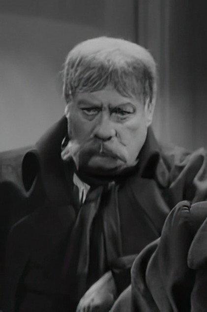 Léon Courtois - Actor Profile Photo